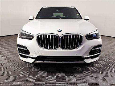 Used 2022 BMW X5 xDrive40i w/ Premium Package image 2