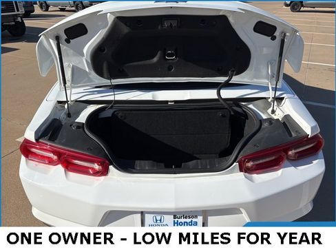 Used 2020 Chevrolet Camaro LT image 16