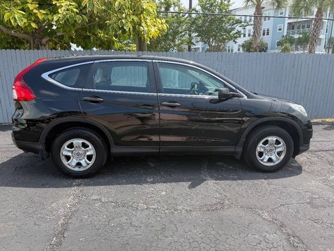 Used 2016 Honda CR-V LX image 2