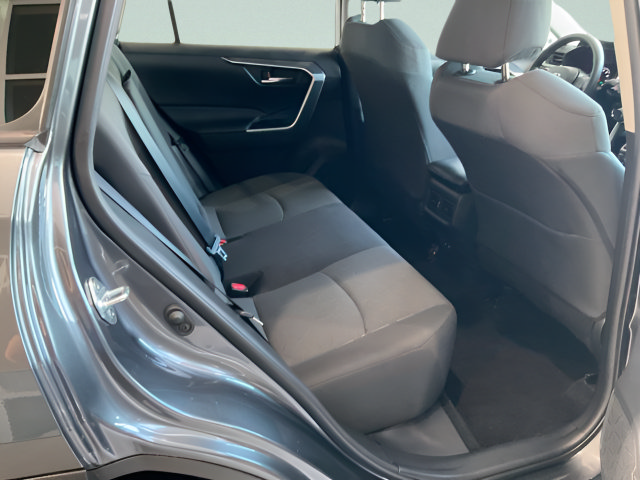Used 2021 Toyota RAV4 XLE FWD image 23