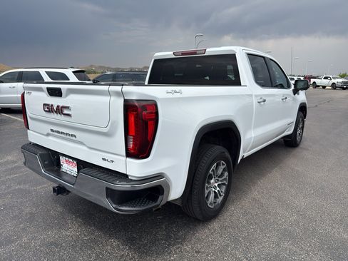 Used 2025 GMC Sierra 1500 SLT AWD/4WD image 5