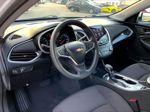Used 2023 Chevrolet Malibu LT FWD image 18