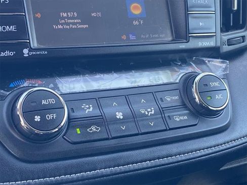 Certified 2018 Toyota RAV4 XLE FWD image 29