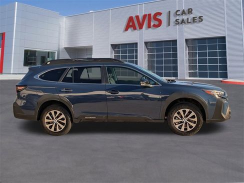 Used 2024 Subaru Outback Premium image 5