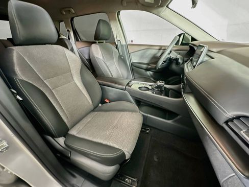 Used 2023 Nissan Rogue SV FWD image 29