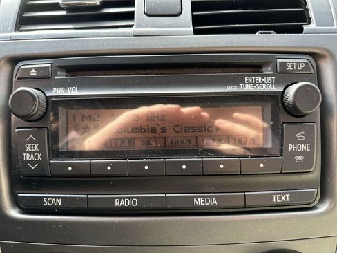 Used 2012 Toyota Corolla LE image 14