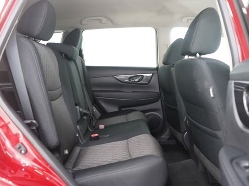 Used 2017 Nissan Rogue SV w/ Midnight Edition image 11