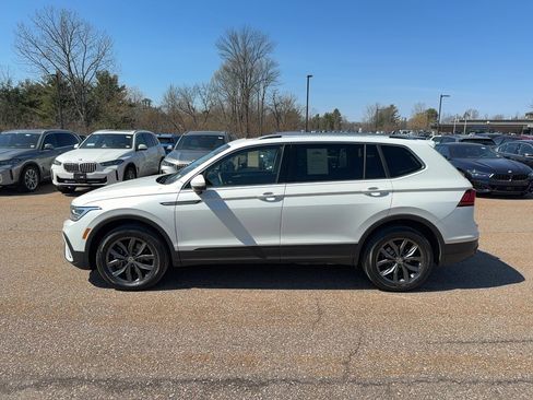 Used 2023 Volkswagen Tiguan SE AWD/4WD image 8