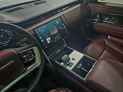 Certified 2025 Land Rover Range Rover Long Wheelbase Autobiography AWD/4WD image 14