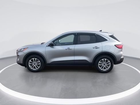 Used 2022 Ford Escape SE image 5