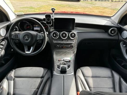 Used 2017 Mercedes-Benz GLC 300 4MATIC image 25