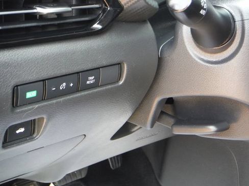Used 2020 Nissan Sentra SV FWD image 17