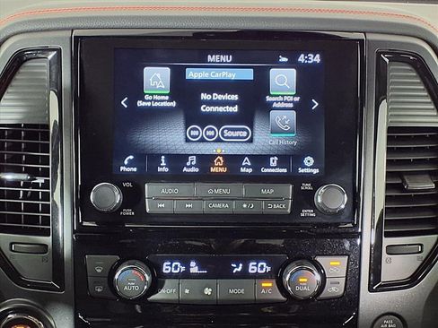 Used 2024 Nissan Titan PRO-4X w/ Pro-4x Convenience Package image 17