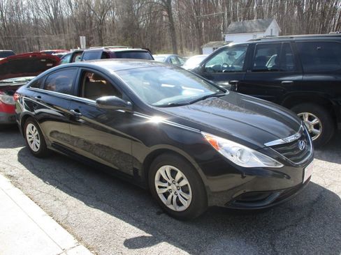 Used 2011 Hyundai Sonata GLS image 1