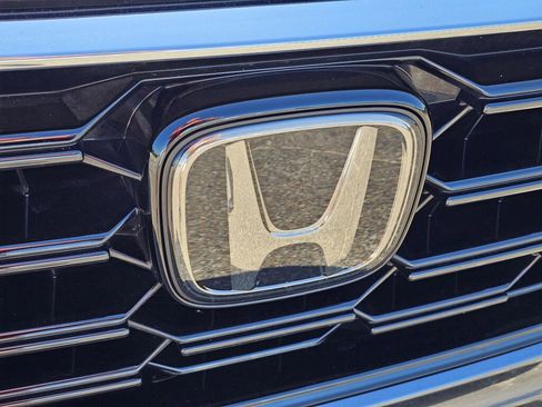 Used 2023 Honda CR-V EX-L image 3