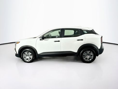 Used 2025 Nissan Kicks S FWD image 4
