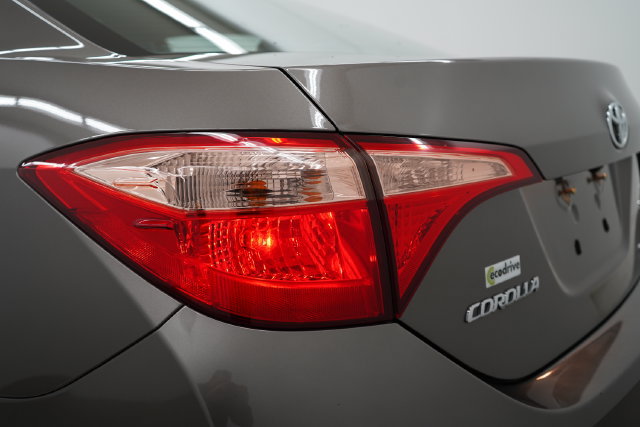 Used 2018 Toyota Corolla LE FWD image 46