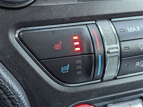 Used 2016 Ford Mustang Premium image 22