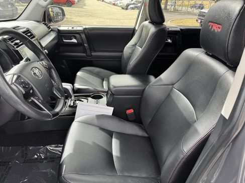 Certified 2024 Toyota 4Runner TRD Off-Road Premium w/ Moonroof Package image 10