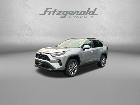 Used 2025 Toyota RAV4 XLE Premium w/ Weather Package AWD/4WD image 3
