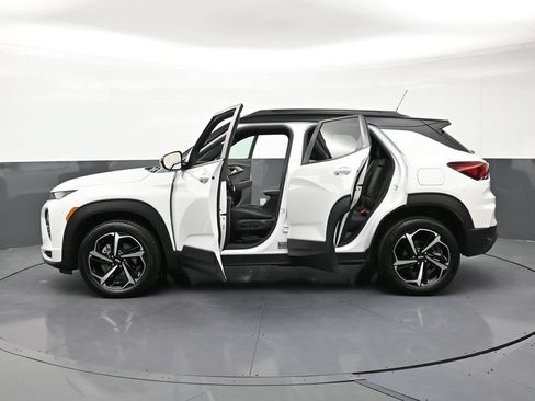 Certified 2023 Chevrolet TrailBlazer RS w/ Convenience Package AWD/4WD image 34