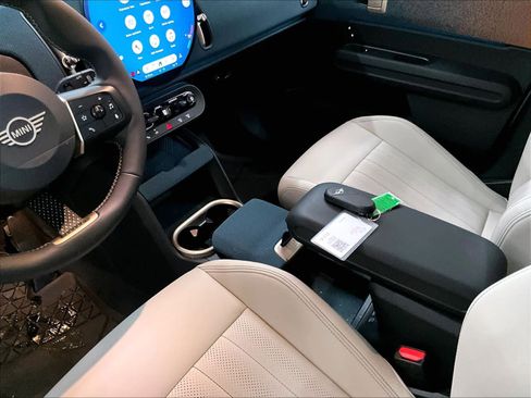 Certified 2026 MINI Cooper Countryman S AWD/4WD image 18