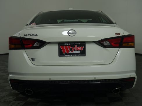 New 2025 Nissan Altima 2.5 SR w/ SR Premium Package image 18