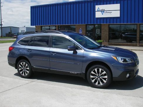 Used 2015 Subaru Outback 2.5i Limited AWD/4WD image 3