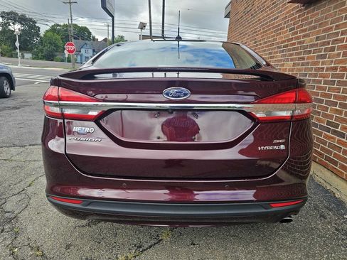 Used 2018 Ford Fusion SE w/ Equipment Group 601A FWD image 6