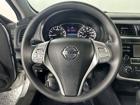 Used 2017 Nissan Altima 2.5 S w/ Power Driver Seat Package image 18