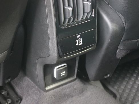 Used 2025 Jeep Compass Latitude w/ Convenience Group AWD/4WD image 24