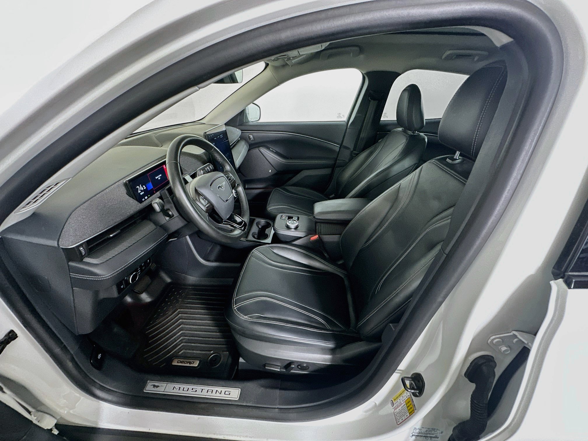 Used 2023 Ford Mustang Mach-E Premium RWD image 13