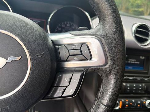 Certified 2017 Ford Mustang Coupe RWD image 20