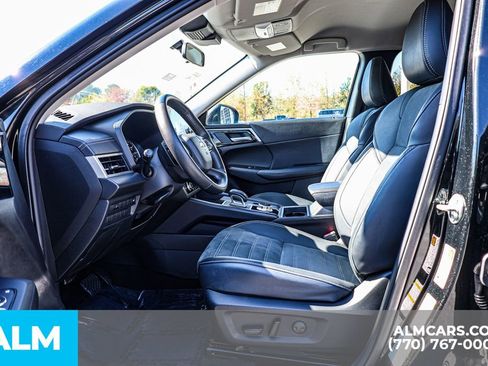 Used 2024 Mitsubishi Outlander SE image 19