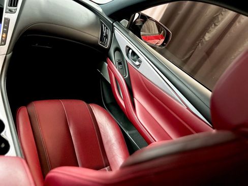 Used 2017 INFINITI Q60 Red Sport 400 image 20