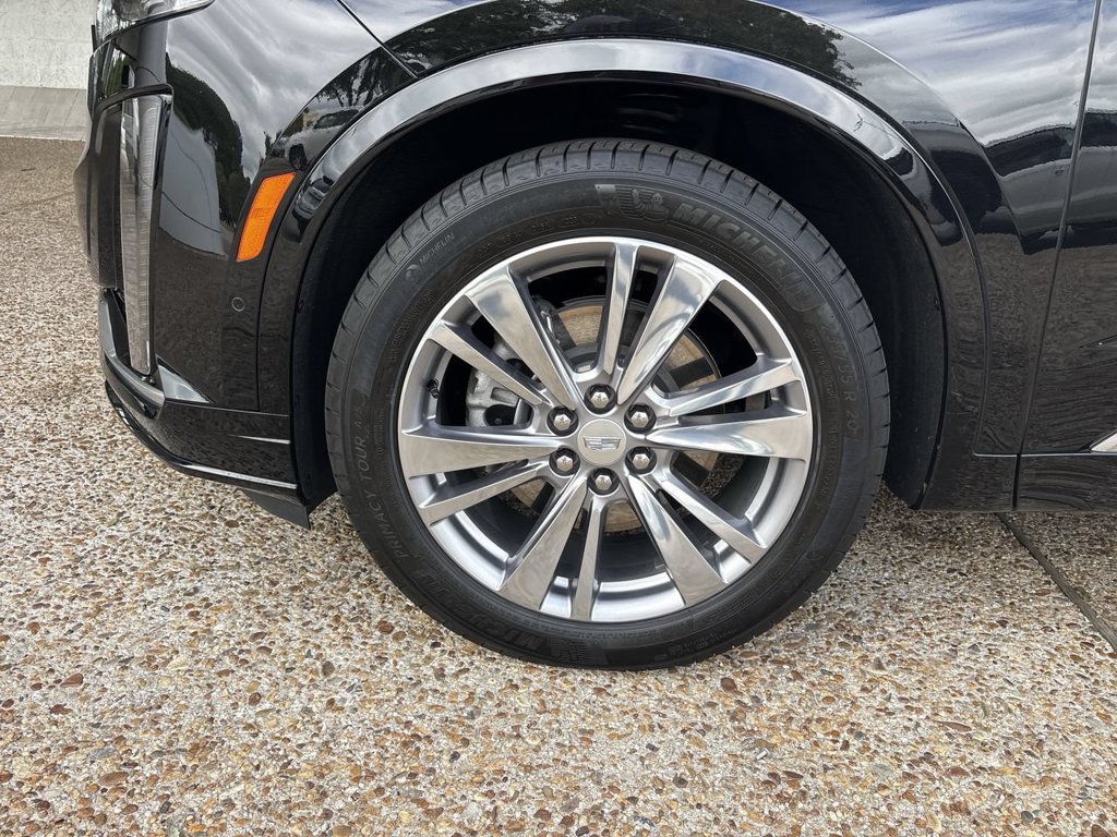 Certified 2023 Cadillac XT6 Premium Luxury w/ Technology Package FWD image 34