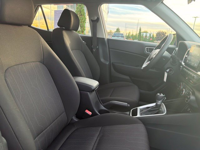 Used 2023 Hyundai Venue SE w/ Cargo Package FWD image 23