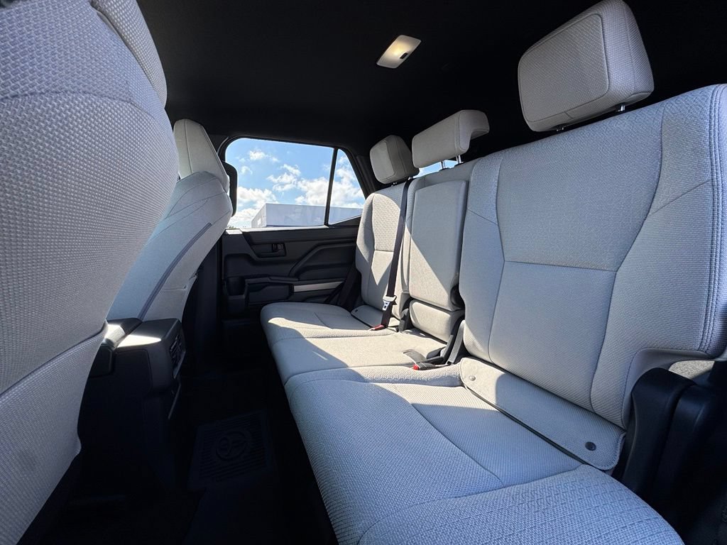Used 2026 Toyota 4Runner SR5 RWD image 19