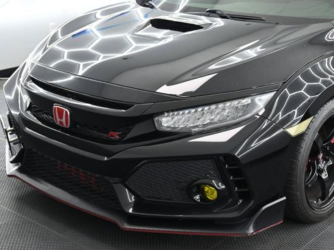Used 2019 Honda Civic Type R image 7