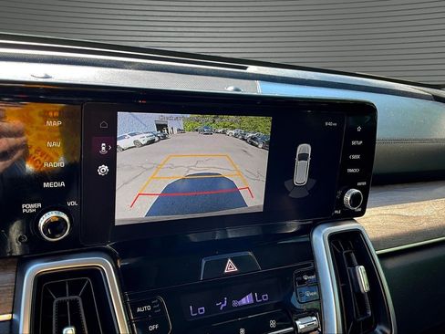 Used 2023 Kia Sorento S w/ Panoramic Sunroof Package AWD/4WD image 9