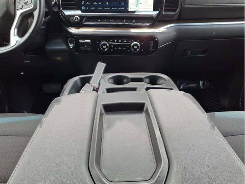 Used 2025 Chevrolet Silverado 1500 LT RWD image 14