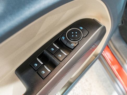 Used 2025 Ford Maverick Lariat w/ 4K Tow Package image 16