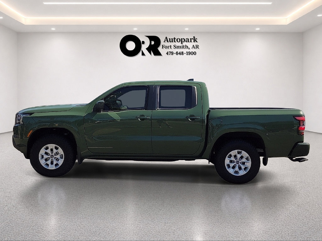 Used 2024 Nissan Frontier SV w/ Tow Package AWD/4WD image 3