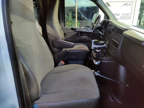 Used 2012 Chevrolet Express 3500 image 20