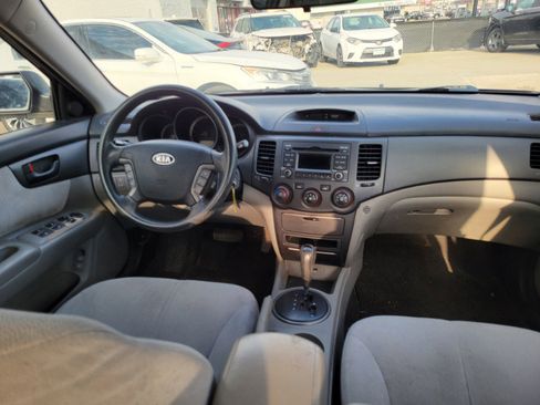 Used 2009 Kia Optima LX image 16