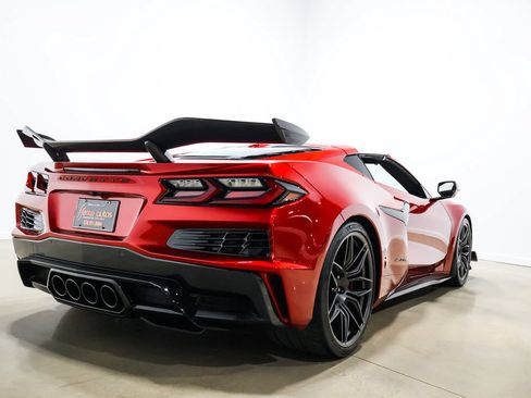 Used 2025 Chevrolet Corvette Z06 w/ Z07 Performance Package RWD image 79