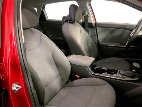 Used 2025 Kia K4 FWD image 7