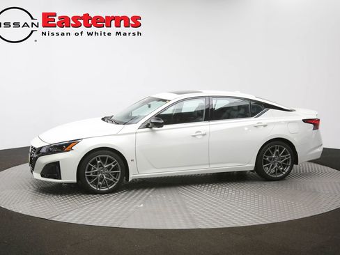 Used 2023 Nissan Altima 2.0 SR FWD image 57