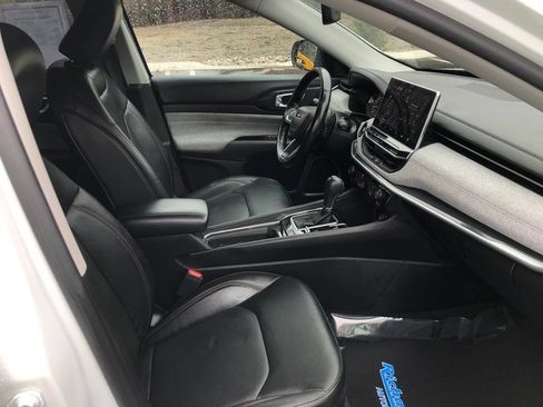 Used 2022 Jeep Compass Latitude AWD/4WD image 14