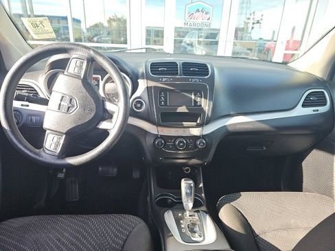 Used 2020 Dodge Journey SE w/ Blacktop Package image 9